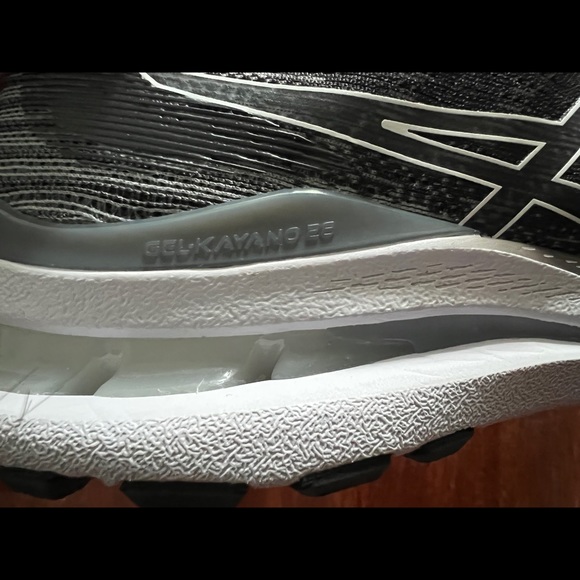 NWOT Asics Gel Kayano 28 - Picture 4 of 5